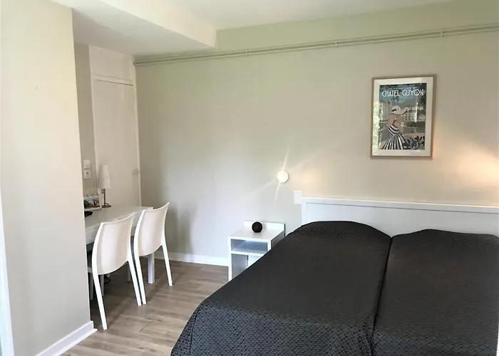 Le Clos Fleuri - Maison Vigier Maringues